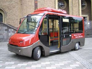 Mini bus eléctrico que ayuda a la mano con soluciones móviles inteligentes para ciudades inteligentes