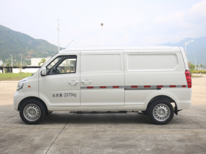 La minivan eléctrica más grande con el mayor espacio de carga de KINGSTAR China