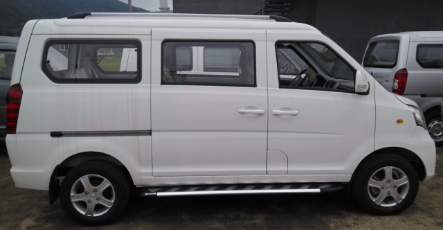 8 seater minibus for sale VF4- side